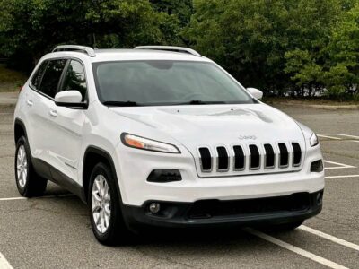 2016 Jeep Cherokee· Latitude Sport